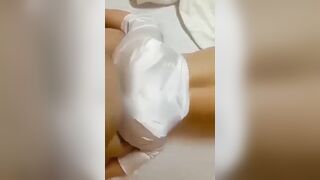 xé rách quần em rồi tý em lấy cái gì mặc về