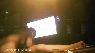 Đi massage đặt cam quay lén rồi gạ đụ nhân viên