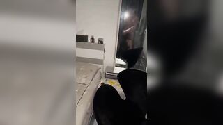 Người yêu đến tháng vẫn đè ra mà địt cho được