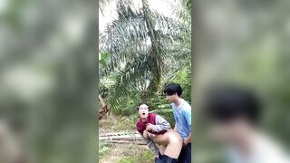 Nứng cặc thèm đụ nhưng không có vợ đi năn nỉ chị họ, chị thương nên cho đụ 1 cặc.