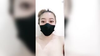 Vú to thủ dâm 16