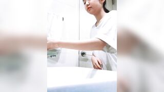 bé học sinh loli mặt cute nứng lồn thủ dâm bất chấp - phần 4