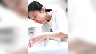 bé học sinh loli mặt cute nứng lồn thủ dâm bất chấp - phần 4