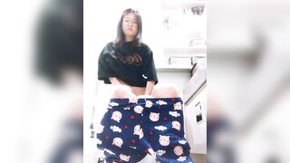 bé học sinh loli mặt cute nứng lồn thủ dâm bất chấp - phần 29