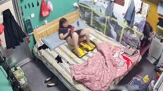 Máy bay văn phòng mới sắm được máy chịch là mang ra test liền (Hack cam, quay lén)