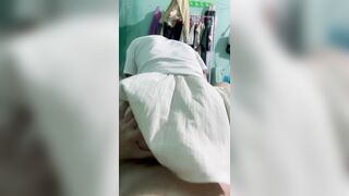 Tranh thủ vén váy người yêu bạn lên đụ
