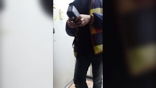 Độc lạ, E gái xinh Vú to, Khoe Vú lồn với anh Thợ điện, Thủ dâm mà ko dám djt