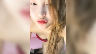 Em teen Việt vú bự cực xinh show hàng full face dáng cực ngon lại còn nch ngọt nước 2