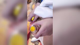 Vkl nhuộm lông lồn xanh rêu luôn