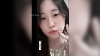 Lén quay phim cảnh bé dễ thương đang tắm + thay quần áo