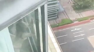 View làm ở công ty hôm nay lạ quá