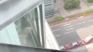 View làm ở công ty hôm nay lạ quá