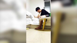 Tranh thủ nhà ko có ai, Bóp Vú Mò lồn con bạn thân ngủ say lút cán djt tê lồn rên rỉ