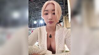 Ko xem phí đời trai, Hot Ig 3m FL, Gái Xinh Vú To Vào nhà hàng Bóp Vú Móc lồn thủ dâm