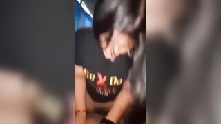 Qua nhà em họ 16 tuổi chơi thấy em ở nhà 1 mình, năng nỉ xin dữ lắm em mới cho đụ.