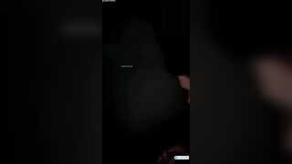 Nữa đêm call video nói chuyện với em rau mà thèm quá bắt e show vú xem xíu