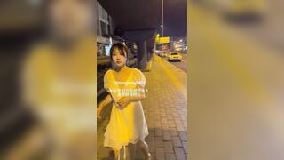 Gái dâm xinh đẹp nứng lồn show hàng public còn móc lồn ngay trc mặt a tài xế