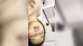 ép đứa bạn thân uống say rồi đưa vào nhà nghỉ chịch tung bím