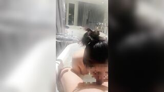 đi du lịch nghỉ ngơi mà em bắt anh địt cả ngày - phần 1