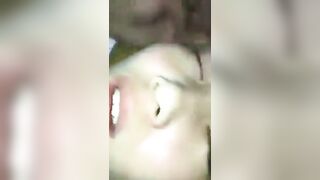 Vợ ngủ say chồng địt cho tê lồn phê trơn mắt