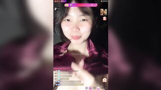 Bé YNhi em teen sinh viên hàng non dáng múp livetream show hàng kiếm thêm thu nhập p1