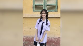 Lột đồ bé học sinh lớp 10 bằng AI phần 26