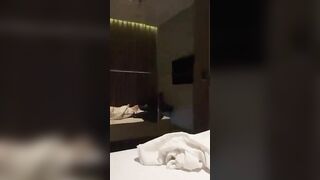 Dẫn ghẹ đi khách sạn vú to đít bự cưỡi cặc dâm đãng