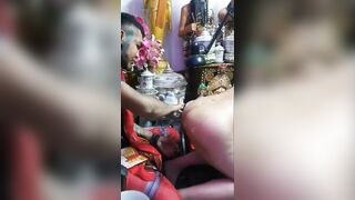 Em gái 16 tuổi nhờ thầy làm bùa yêu, ai dè thầy vừa làm phép vừa bú lồn.