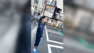 Bất lực nhìn crush bị doggy, thanh niên chỉ biết đứng nhìn rồi sóc lọ