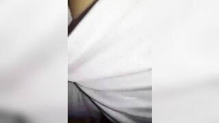 Sáng sớm lén sờ mép lồn con em vợ 16 tuổi ngủ mê man.