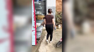 Zai nào cặc to muốn làm chủ quán VLXD thì về với chị