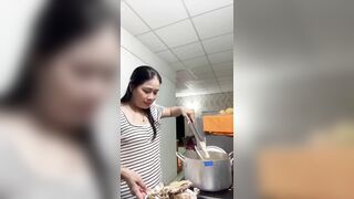 Phụ Nữ 55 Tuổi Body Mập Mạp Vú Lớn
