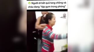 Vợ bắt ghen tại trận thằng chồng lén lút ngoại tình với cháu của mình trong khách sạn