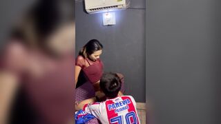 Thằng cháu họ nhác gái nứng cặc xin dì đụ, dì thương đành cho bú lồn vì thương cháu.