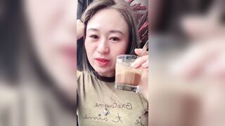 Gái Xinh, vú to Vừa CF vừa kể Chuyện Dâm