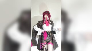 Dâm nữ cosplay show vú bự bú cặc giả cực dâm
