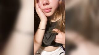 Em ghệ dâm thích show hàng cho a xem,ngày nào cũng đc e gửi vid cho xem sướng tht p1