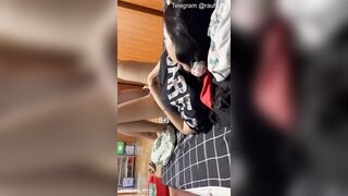 Có nhỏ em họ xinh dâm là không cần có bồ luôn,nứng cặc là lại đè e ra đụ sướng cặc p5