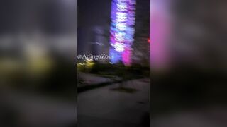 Dâm nữ mông to tròn trắng múp thích show hàng public nơi đông người p10