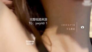 Tiệm rửa xe trắng múp