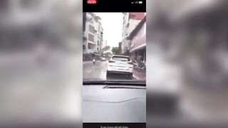 Gái VP Bank đi ký hợp đồng