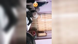 Em sinh viên quá dâm đảng