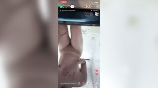 Nhảy lột đồ sexy