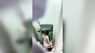 "Mẹ ơi, đừng đưa trai lạ về địt lén bố nữa mà"