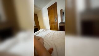 Địt bé sinh viên mình dây từ giường ra tới cửa sổ