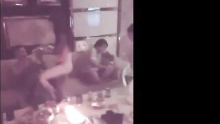 KTV Bar Trung Quốc, Mấy Sếp lớn Gọi nhân viên, Thoát y Vú lồn Bú Cu djt Nhau sướng