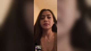 Gái xinh chubby vú to lồn míp call video thủ dâm với trai