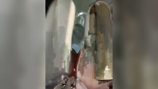 Juny Lany tự quay clip thủ dâm móc lốp ngay trên xe bus công cộng
