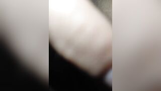 Con gái cùng bố dượng lén lút trốn vợ vào nhà vệ sinh bú cu làm tình đụ bắn đầy lồn