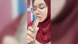 Vú to thủ dâm 99